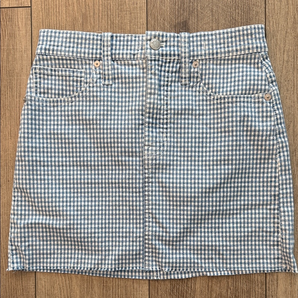 Madewell Gingham Blue and White Mini Skirt size 25 fringe edge. Stretch denim.